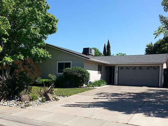3rd image of 86 Rossi Dr