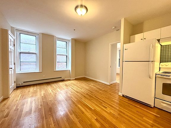 4th image of 483 Beacon St APT 36