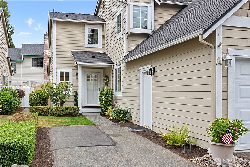 3rd image of 7823 196th Street SW #A