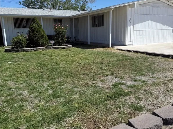 2824 Alcoa Ave, Las Vegas, NV 89102