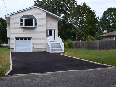 75 Sea Cliff Street, Islip Terrace, NY, 11752