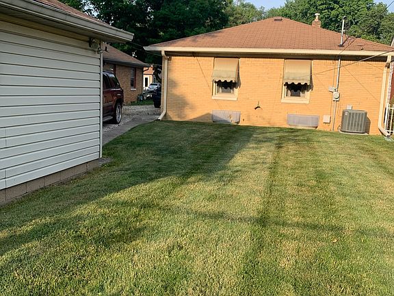 4th image of 6130 Norwaldo Ave