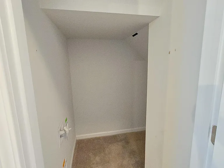 6137 Beale Loop — Photo 6