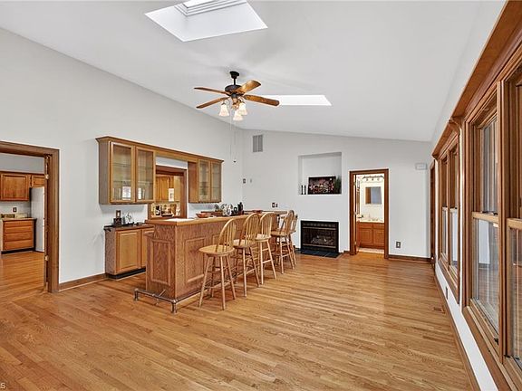 5th image of 6400 Muirfield Dr