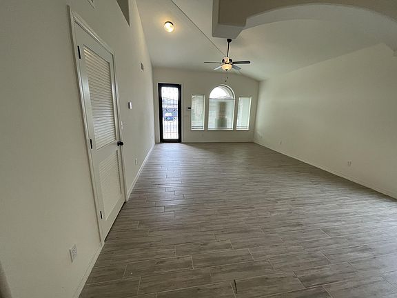 3rd image of 248 Ilchester Way