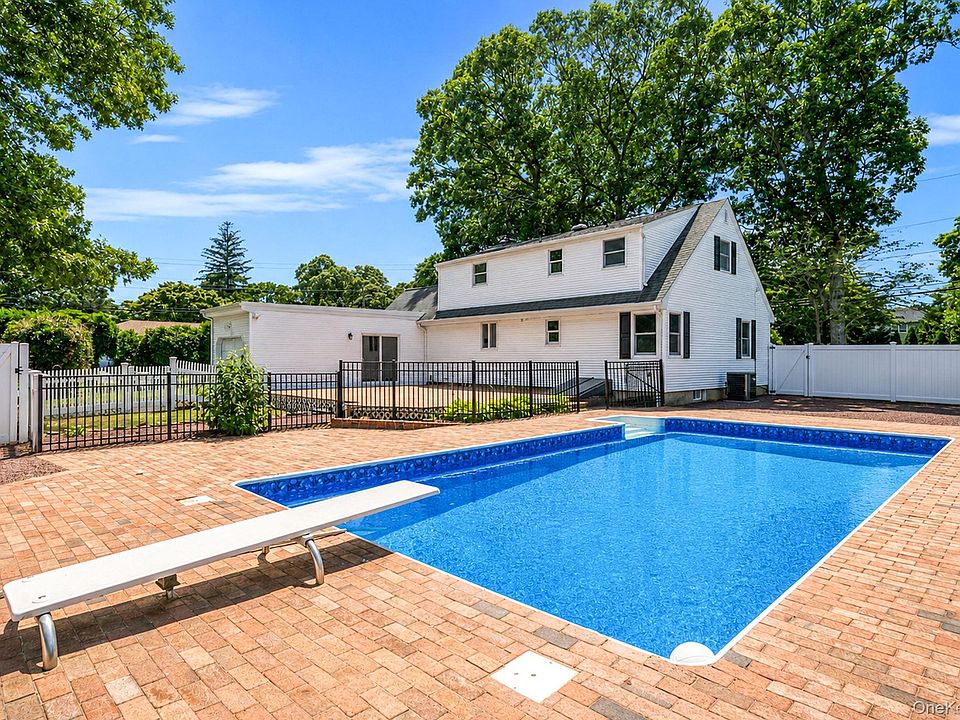 1st image of 273 Cambon Avenue