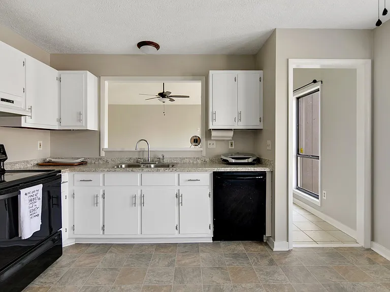 6954 Candlewood Dr — Photo 6