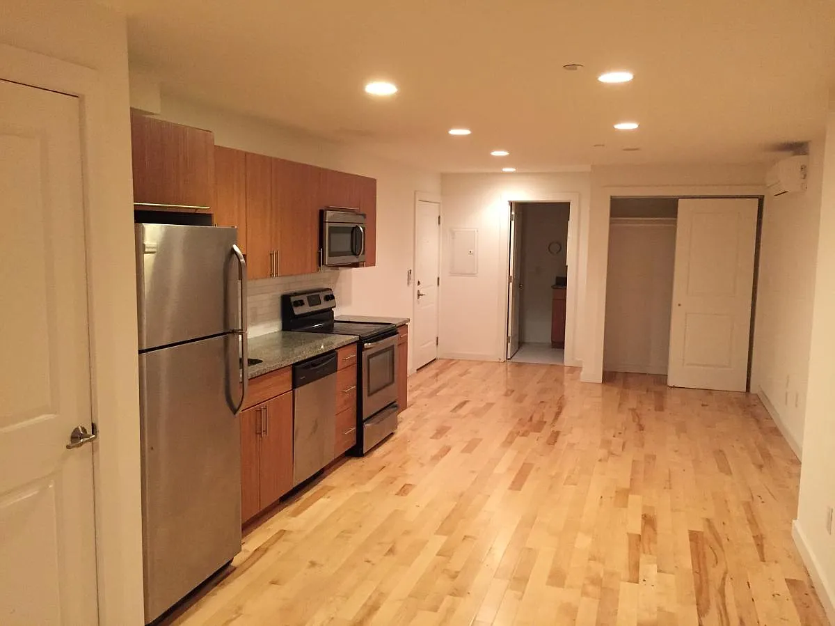 Studio, 650 sqft, $1,500 — Photo 2