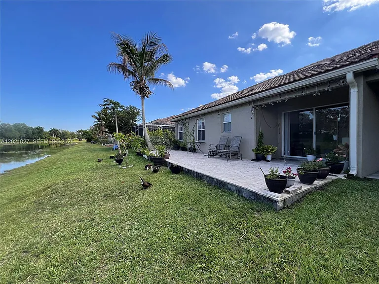 1590 Orion Ln — Photo 17