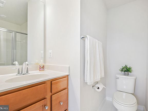 3rd image of 16224 Bushwick Pl