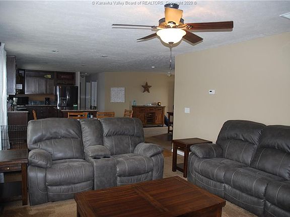 5th image of 215 Carlee Dr