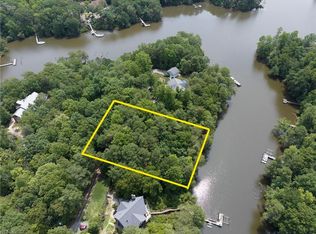 3 Bells Creek Ln, Lancaster, VA 22503