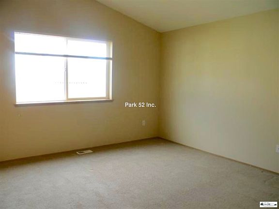 5th image of 12717 10th Ave E