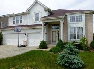 526 W Seaton Dr, Round Lake, IL 60073