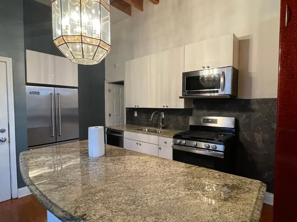 (undisclosed Address), Chicago, IL 60608