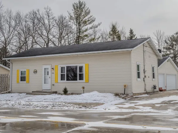 406 E Main St, Gillett, WI 54124
