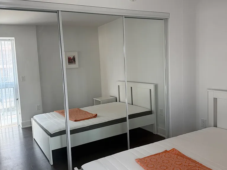 955 Bay St #1307 — Photo 15