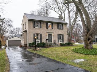 90 Commonwealth Rd, Rochester, NY 14618