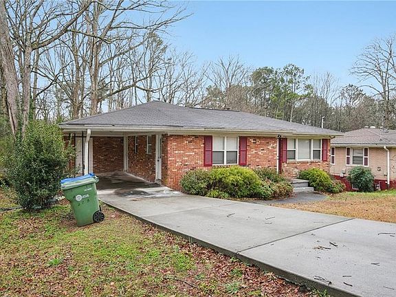 2nd image of 209 Harper Rd SE