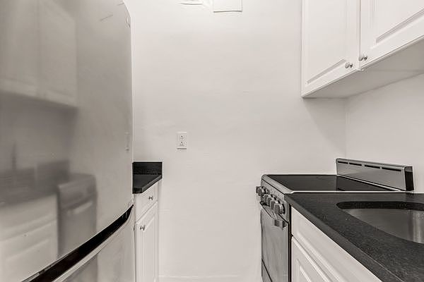 1st image of 208 W 23rd St APT 417