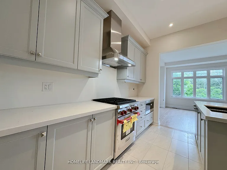 73 West Village Ln — Photo 14