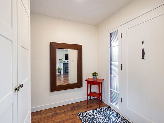 3rd image of 935 Beaconsfield Rd