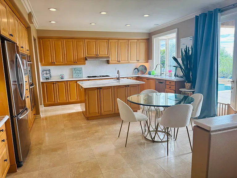 2568 N San Miguel Dr — Photo 4