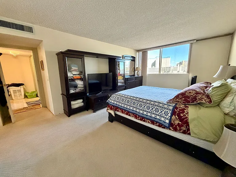 205 E Harmon Ave #902 — Photo 11