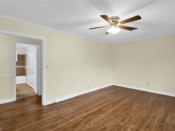 5th image of 361 Garland Dr