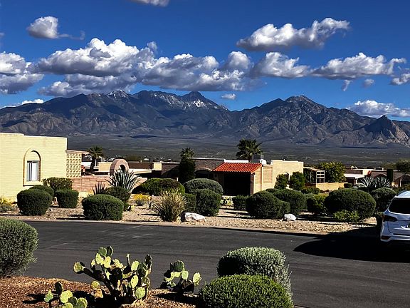 Mountain View standing on the Rear patio 1549 Jarrito