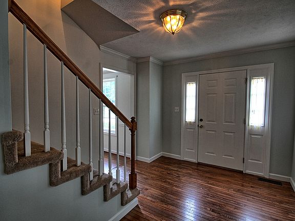 2nd image of 5305 Cherbourg Ln