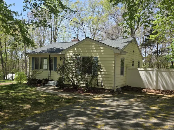 (undisclosed Address), Montville, CT 06370