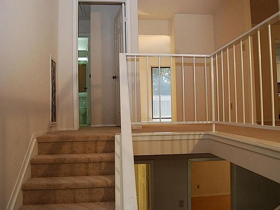 5th image of 7711 Summer Glen Ln