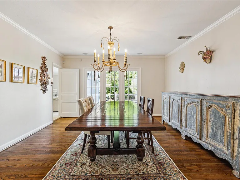 2510 Locke Ln — Photo 12
