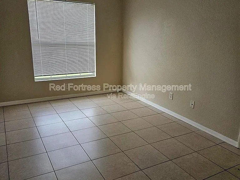 98 Milwaukee Blvd — Photo 8
