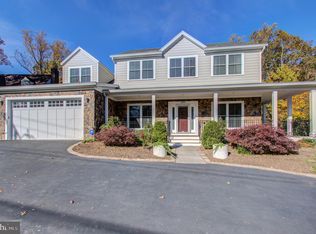 6584 Braddock Rd, Alexandria, VA 22312