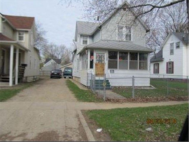2nd image of 1132 James St