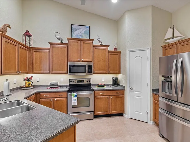 3533 Lakewood Blvd — Photo 9