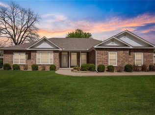 601 E 3rd Ave, Caney, KS 67333