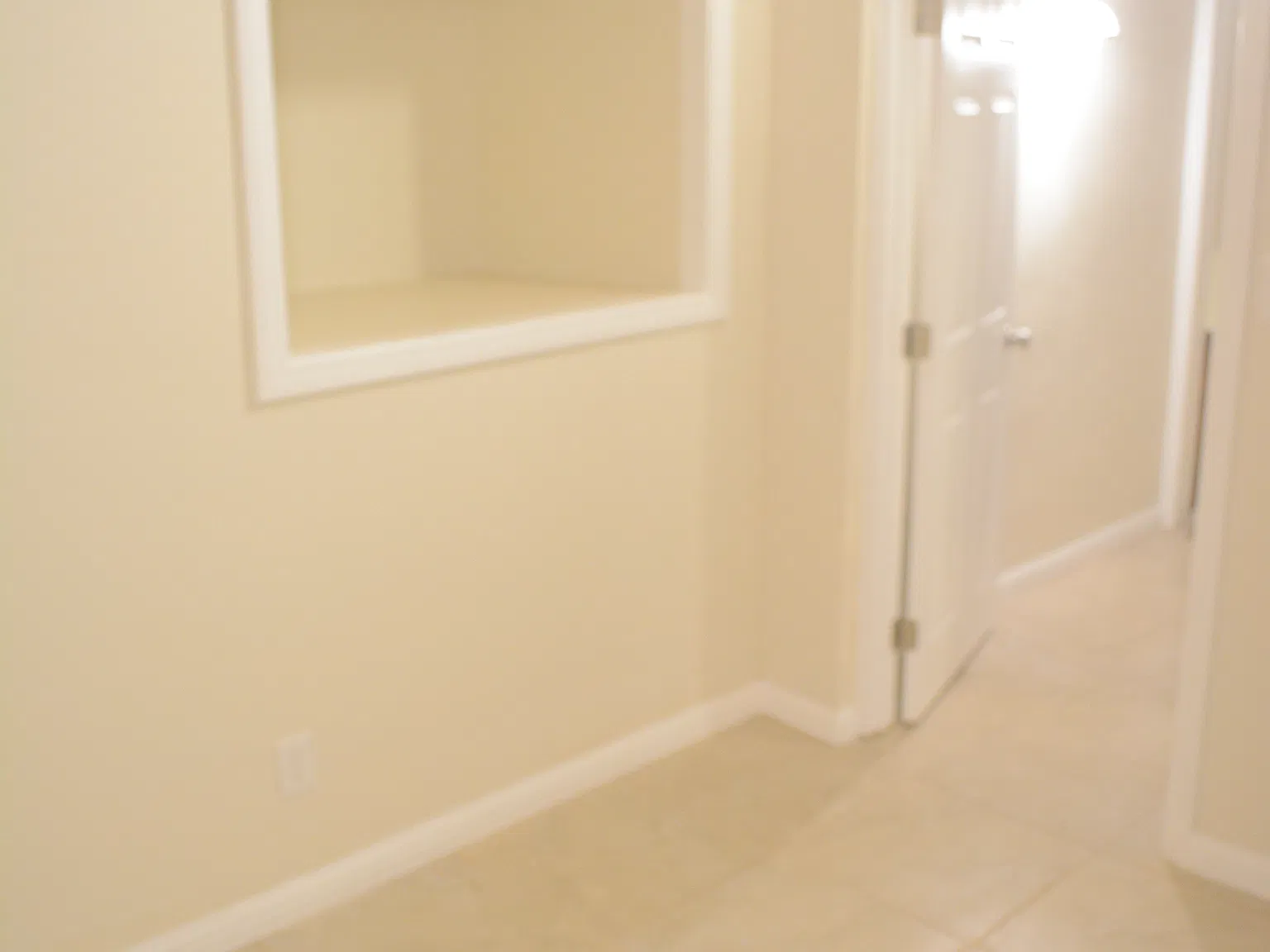 3 bed, 1300 sqft, $3,700 — Photo 4