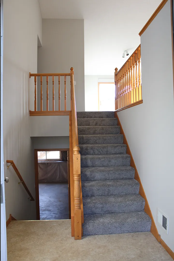 Charming 2BR/2BA Townhome in Prime Location — Photo 3