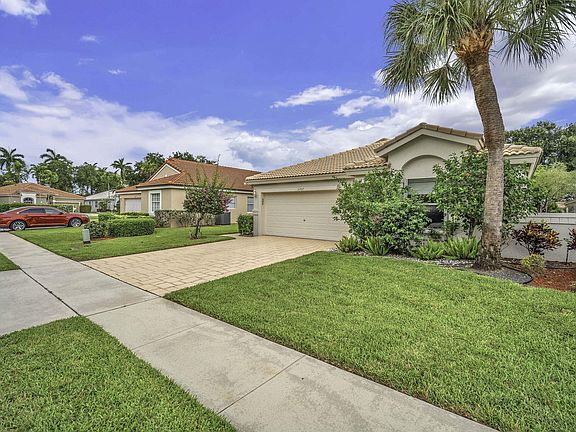 3rd image of 5707 Swaying Palm Lane