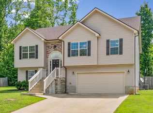 1672 Putnum Dr, Clarksville, TN 37042