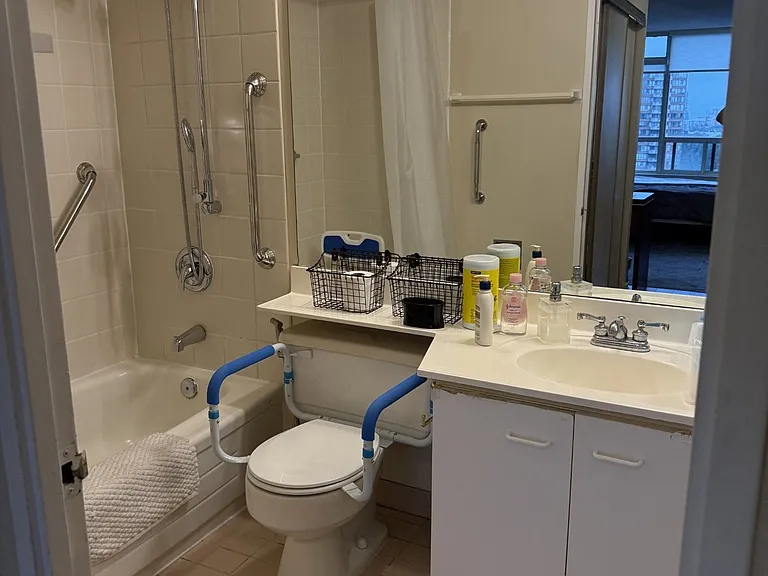 Clarissa Dr E — Photo 13