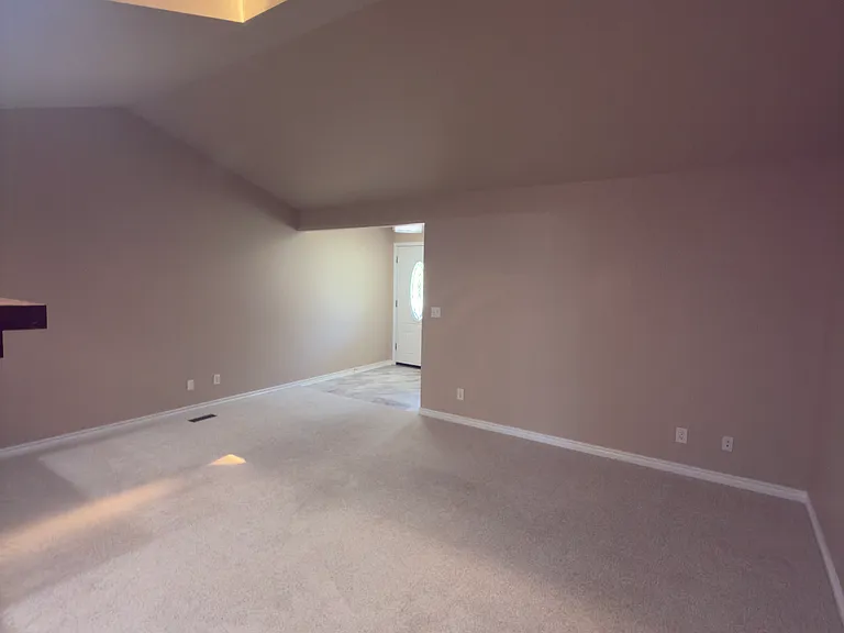 1010 Bluestem Rd — Photo 5