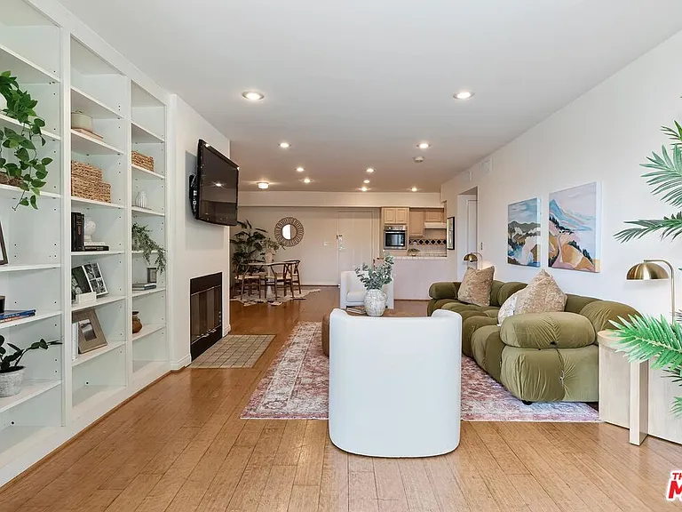 1351 N Crescent Heights Blvd #207 — Photo 6