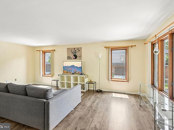 5th image of 8816 Ridge Ave APT 17