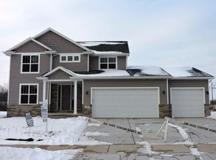 1021 Faversham Way, Green Bay, WI 54313