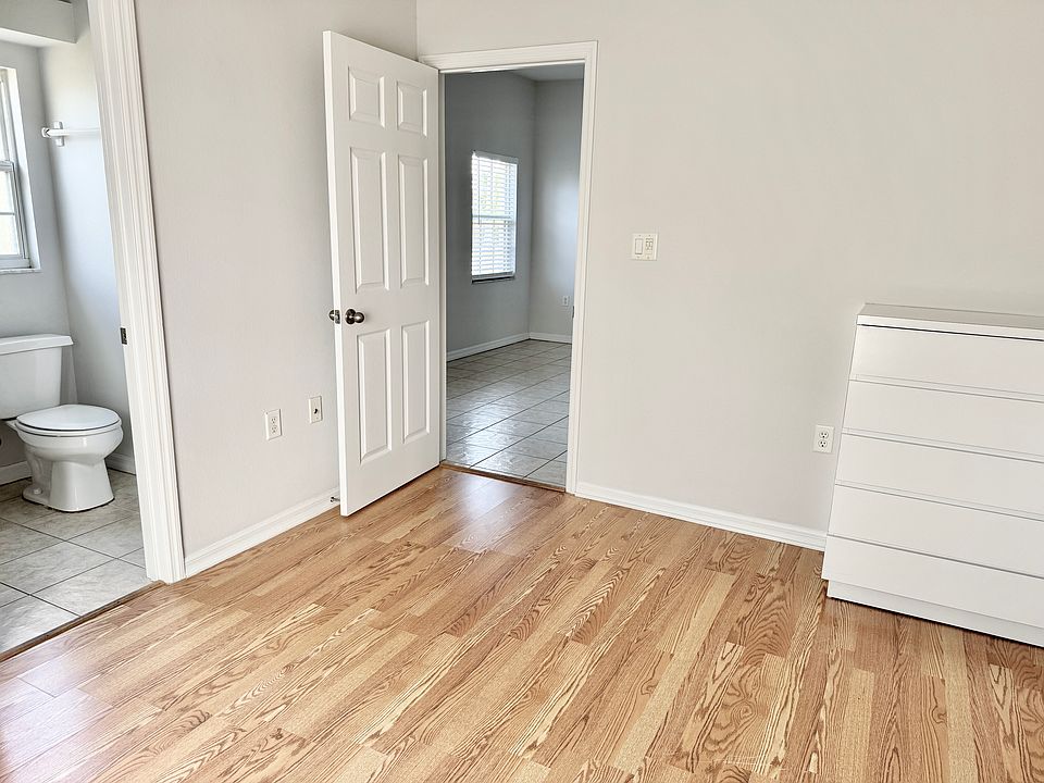 1st image of 6440 Elmwood Ave #2