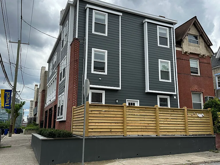 256 N 32nd St #1 — Photo 12